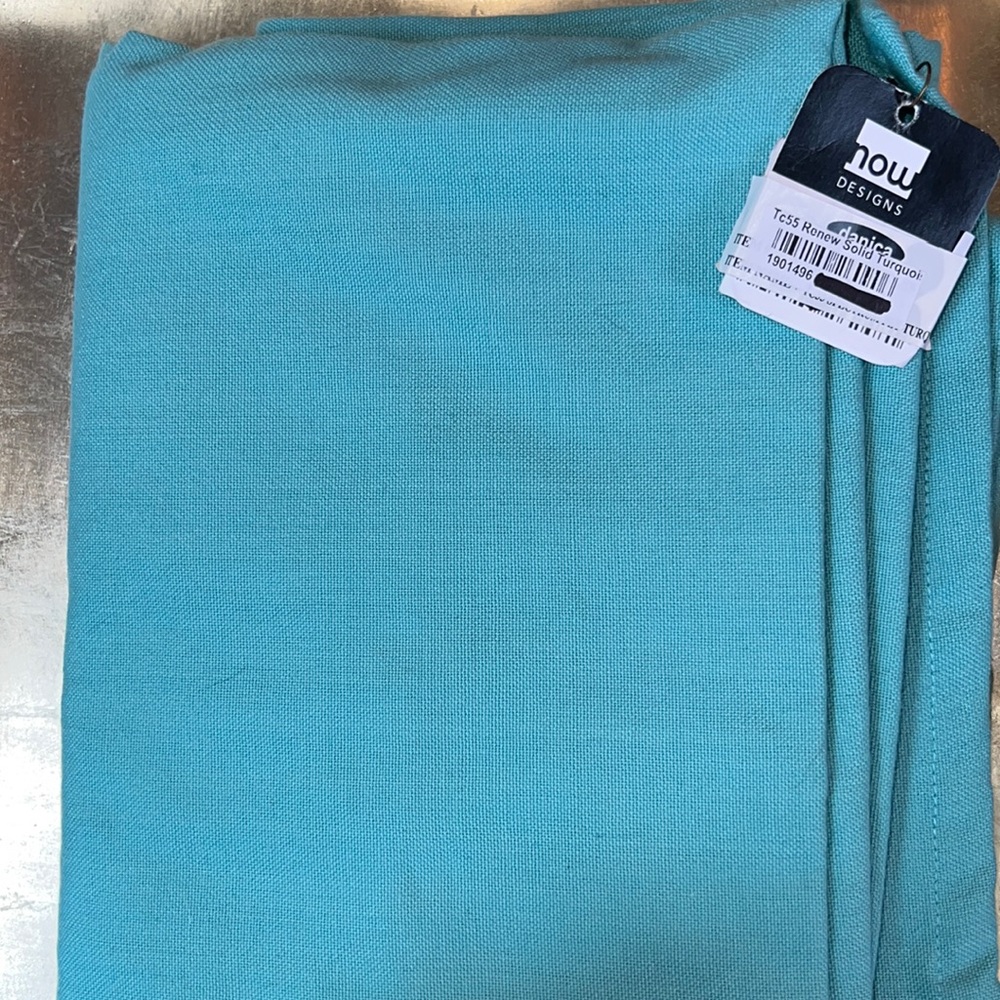 ECO-friendly/wrinkle resistant now DESIGNS 100% recycled content tablecloth-NWT